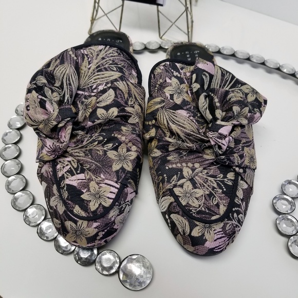 Vintage Black Satin Print Floral Mules - Picture 2 of 8